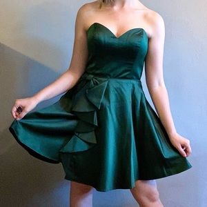 Strapless Emerald Homecoming Dress